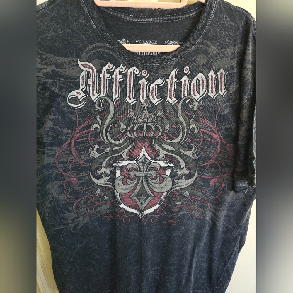 Affliction Black Graphic Logo Tee with Red and Gray Design 2XL